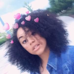 Meet your Posher, Alexis